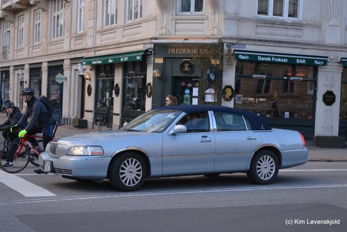 2005' Lincoln Town Car
