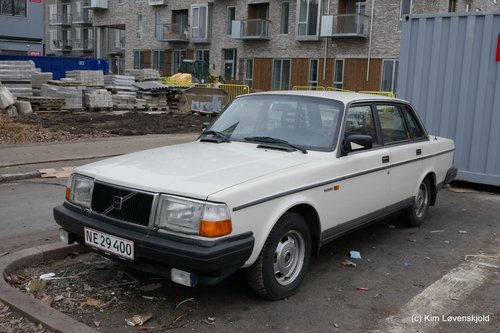 1988' Volvo 240 DL
