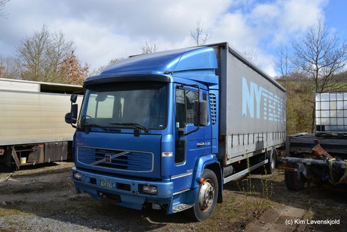 2001' Volvo FL220