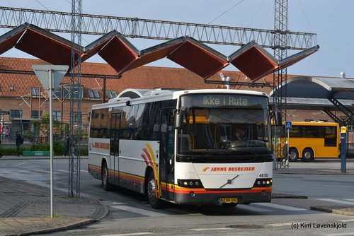 2004' Volvo B12B Carrus 8700