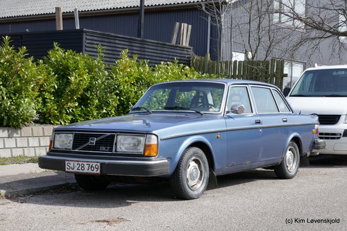 1976' Volvo 244
