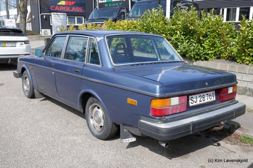 1976' Volvo 244