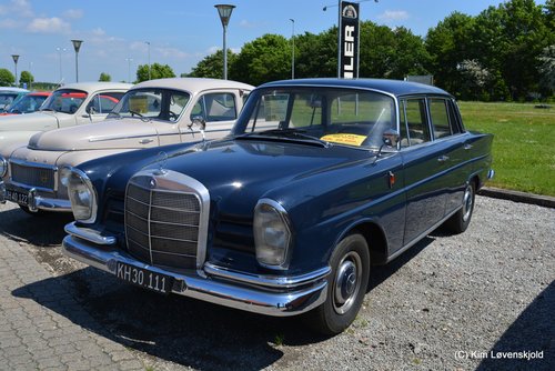 1961' Mercedes 220 W111