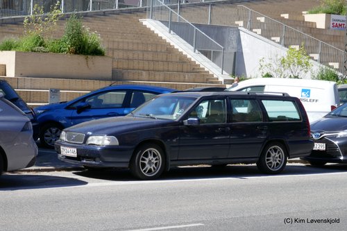 1999' Volvo V70 2,4 (MY00)