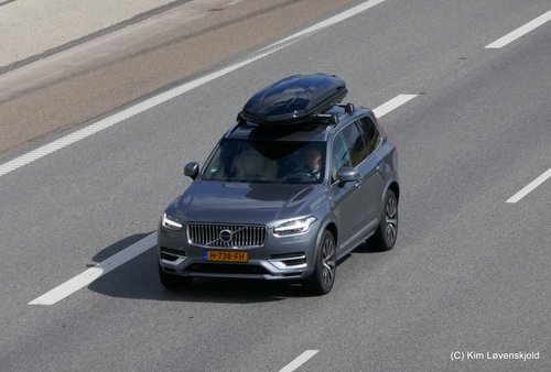 2020' Volvo XC90 T8