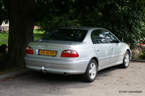 2002' Toyota Avensis
