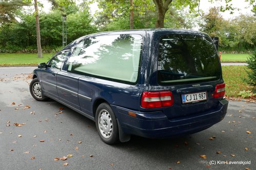 2001' Volvo S80 Hearse