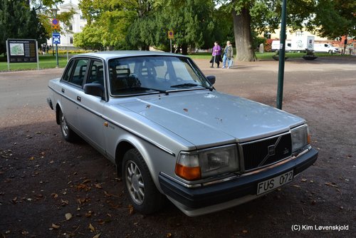 1987' Volvo 240 GL