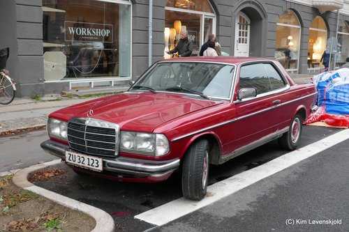 1982' Mercedes 230CE