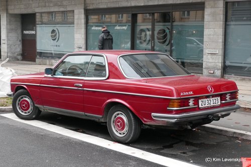 1982' Mercedes 230CE