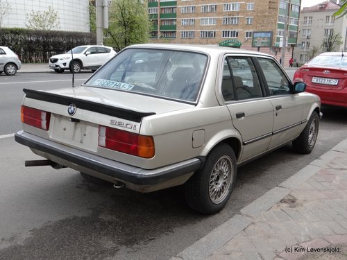 BMW 320i