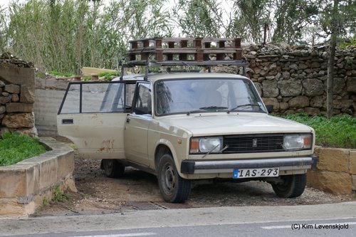 Lada 2104