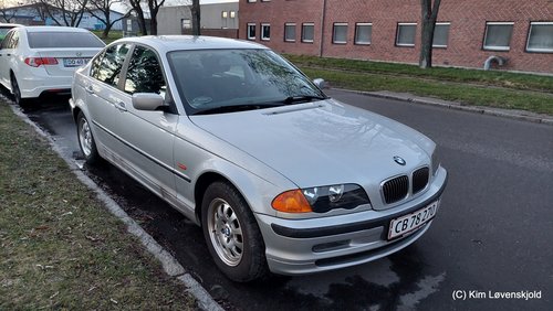 2000' BMW 320i