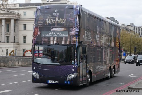 2020' Volvo B8L MCV