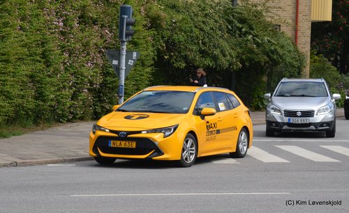 2021' Toyota Corolla Touring Sports Hybrid