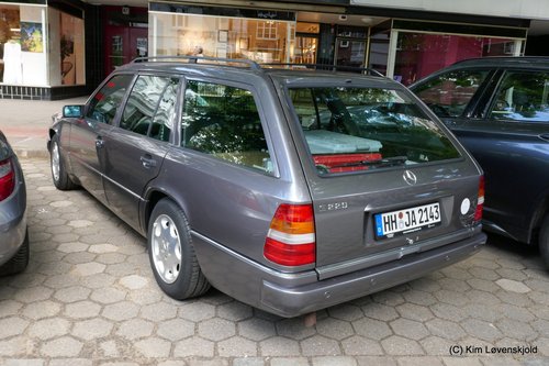 Mercedes E220 S124