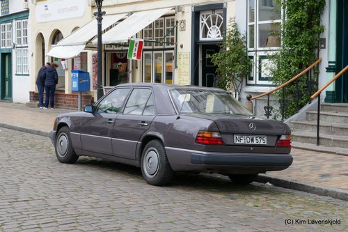 Mercedes W124