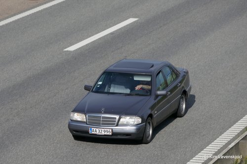 1995' Mercedes C200