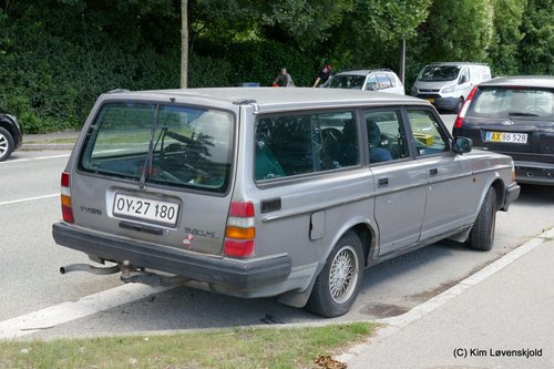 1992' Volvo 240 GL (MY93)