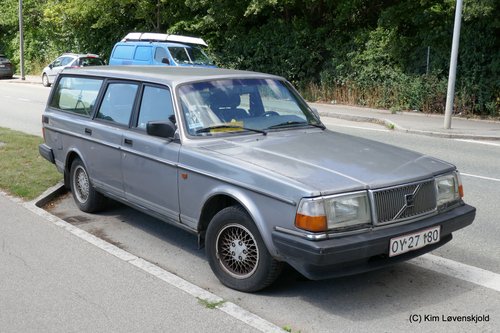1992' Volvo 240 GL (MY93)