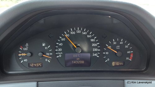 1999' Mercedes E200