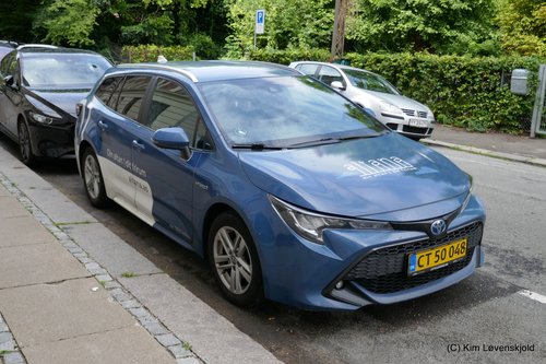 2020' Toyota Corolla Touring Sports Hybrid