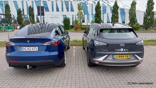 "The Future" of automobils. The electric and hydrogen cars