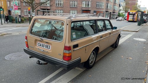 1984' Volvo (240) DL