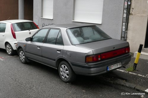 Mazda 323
