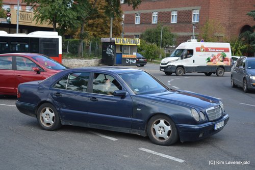 Mercedes W210