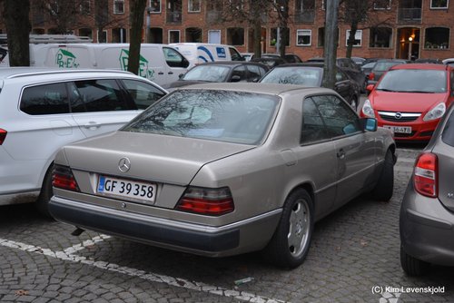 1989' Mercedes C124