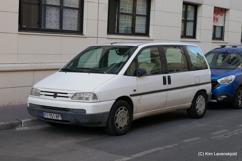 Peugeot 806