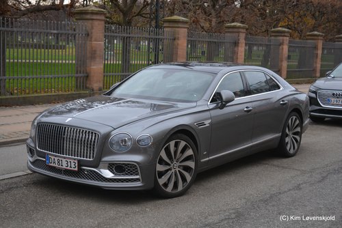 2020' Bentley Flying Spur V8