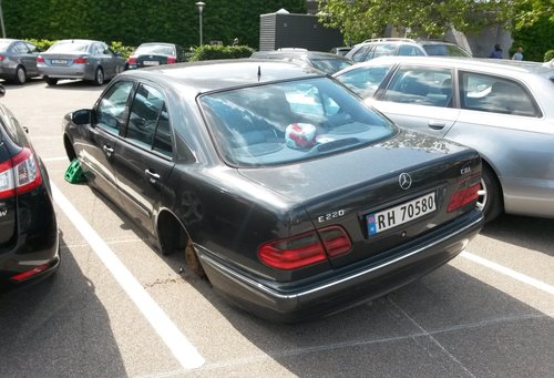 1999' Mercedes E220 CDI