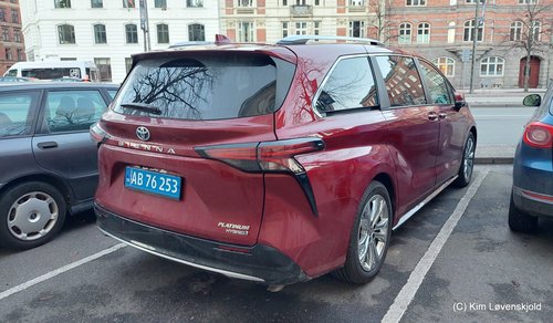 2022' Toyota Sienna Hybrid
