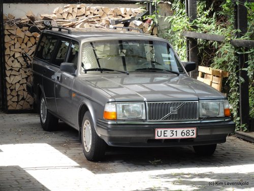 1993' Volvo 240 GL