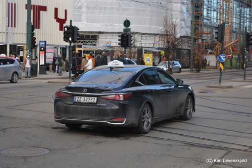 2021' Lexus ES300h