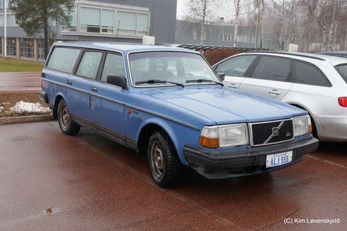 Volvo 240 DL