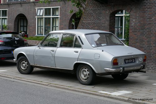 1975' Peugeot 504