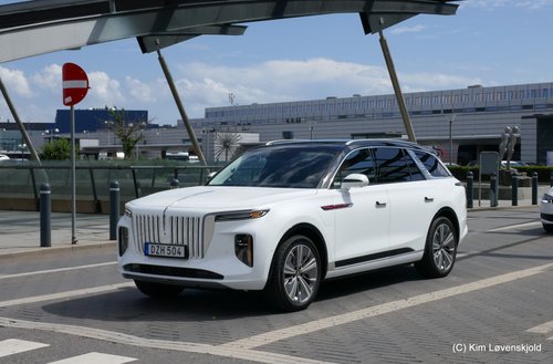Hongqi E-HS9