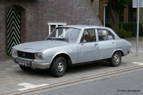 1975' Peugeot 504