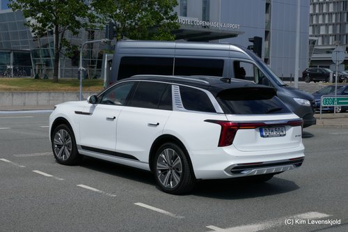 Hongqi E-HS9