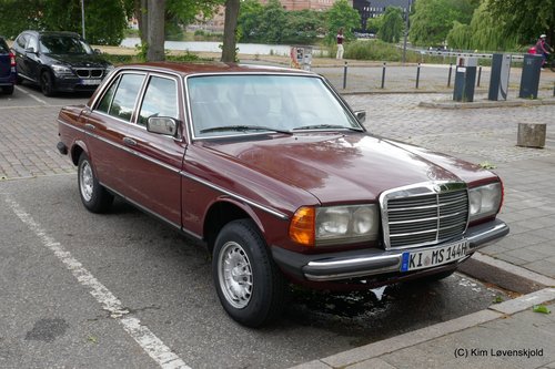 Mercedes 300D W123