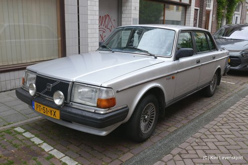 1986' Volvo 240 GL