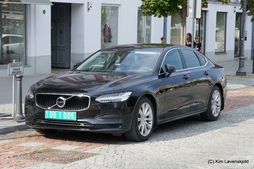 Volvo S90