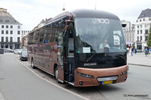 2020' Neoplan N2216SHDC Tourliner
