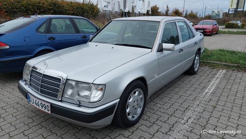 1990' Mercedes 260E