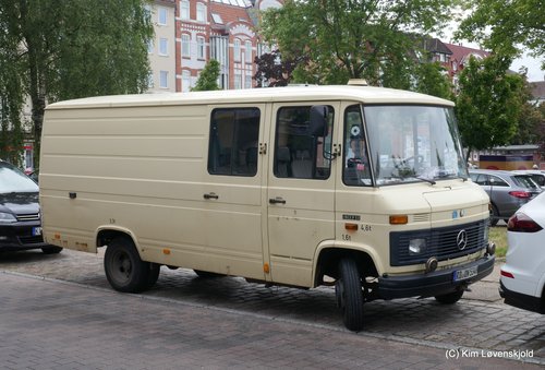 Mercedes 407D