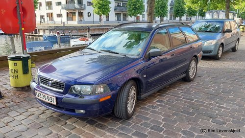2002' Volvo V40 2,0