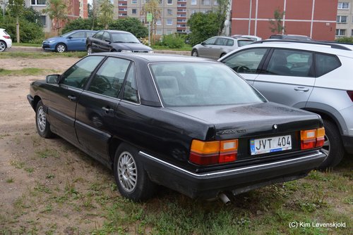 Audi 100